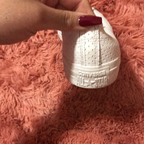 Leather white low top Converse - Picture 2 of 4